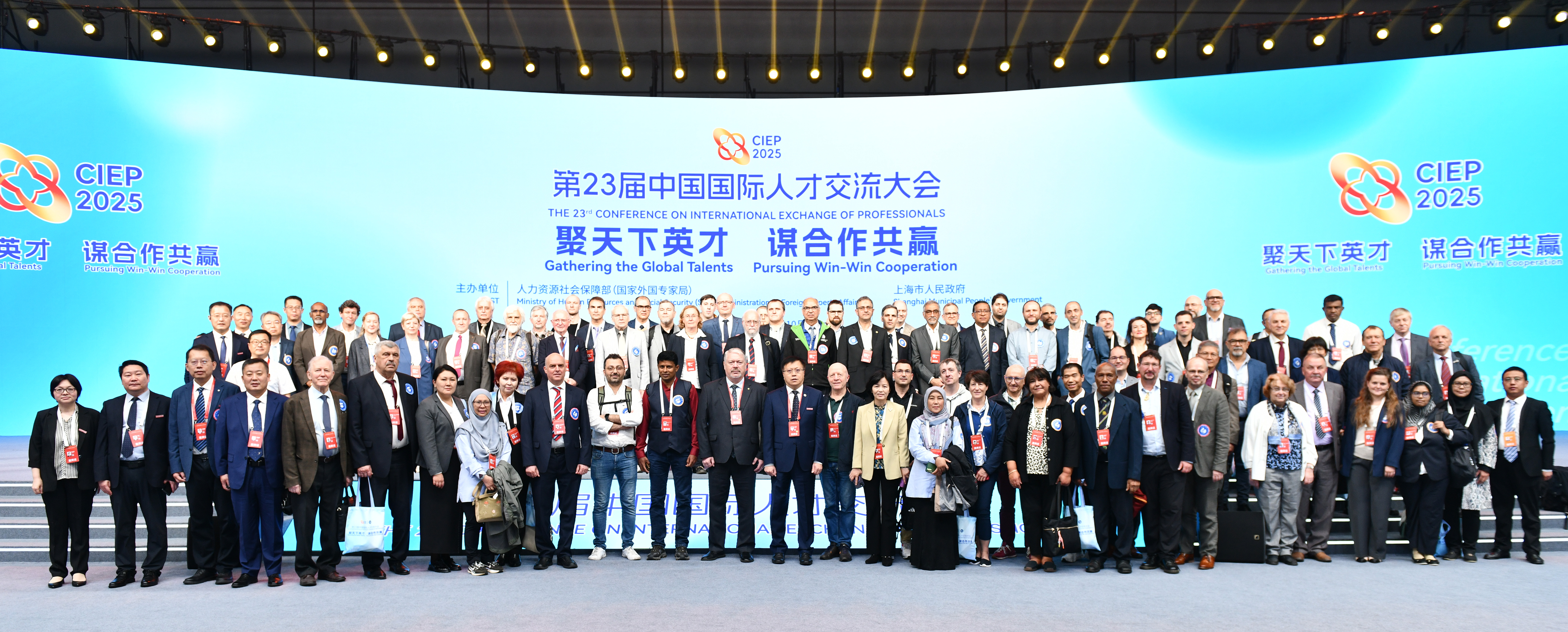 20251027541767.jpg 微信图片_20251027111032_269_209 副本.jpg