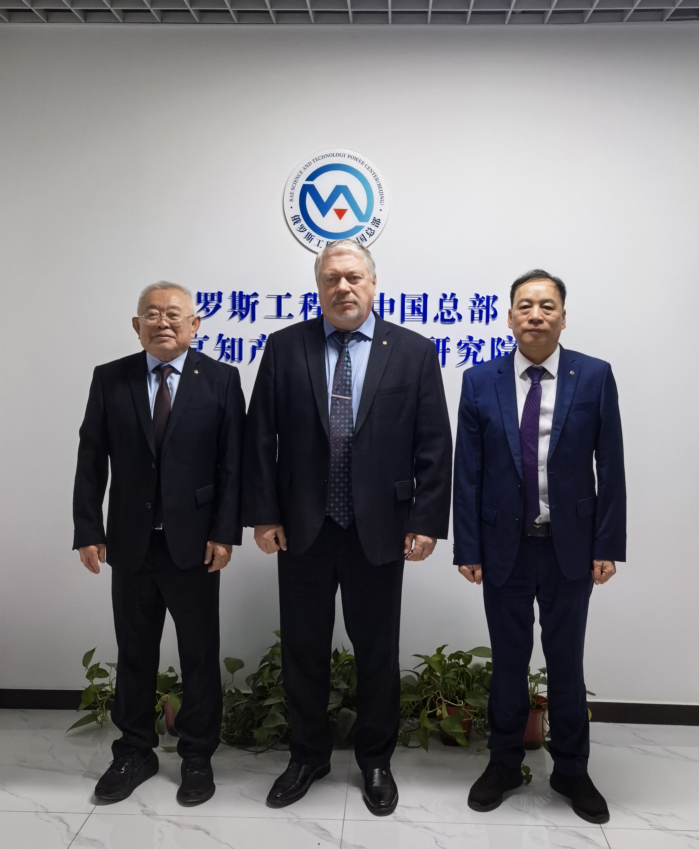 合影2.jpg